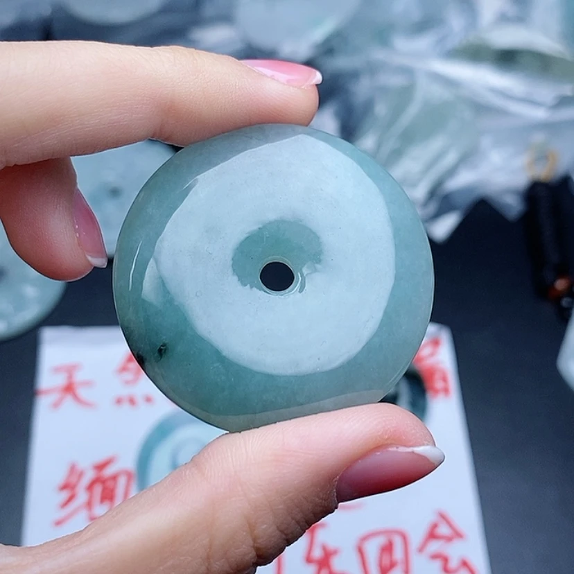 【闪购商品】翡翠颈饰未镶嵌
