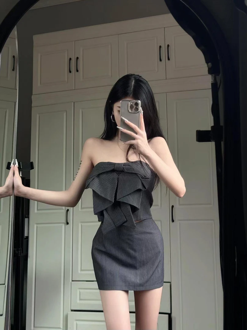 辣妹风设计感蝴蝶结条纹抹胸上衣女2024夏季新款高腰包臀半身裙潮