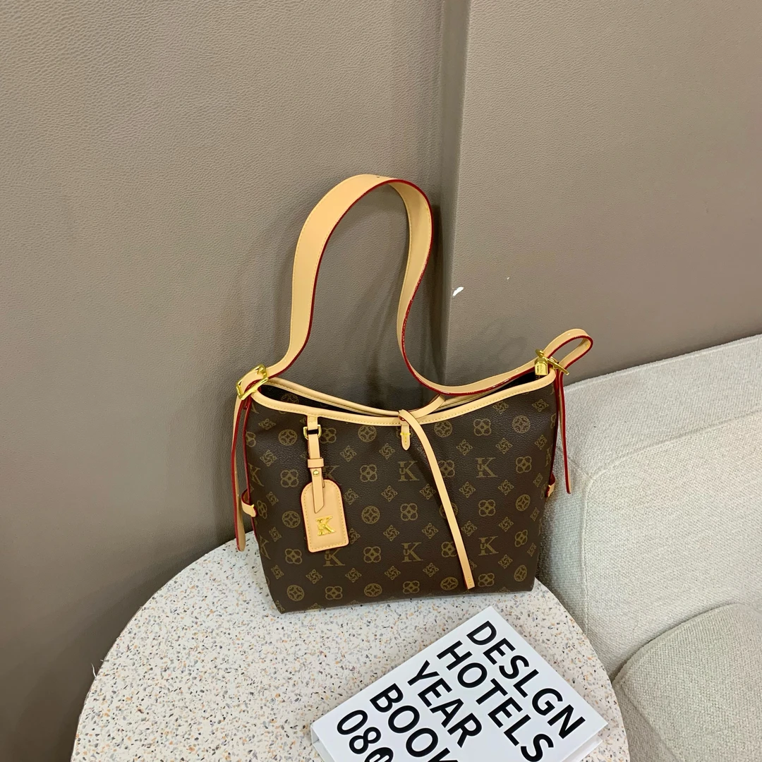 UK机场包（咖杏）轻奢经典时尚百搭斜挎包大号单肩