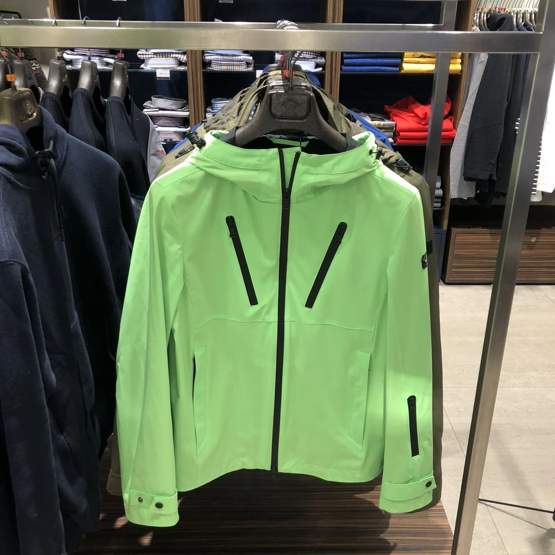 意鲨 春季男士台风系列绿色冲锋衣