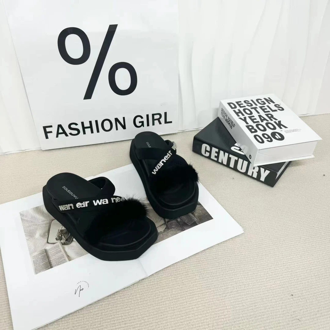 2024夏季新款时尚百搭凉鞋/DDW/386-3（外1）