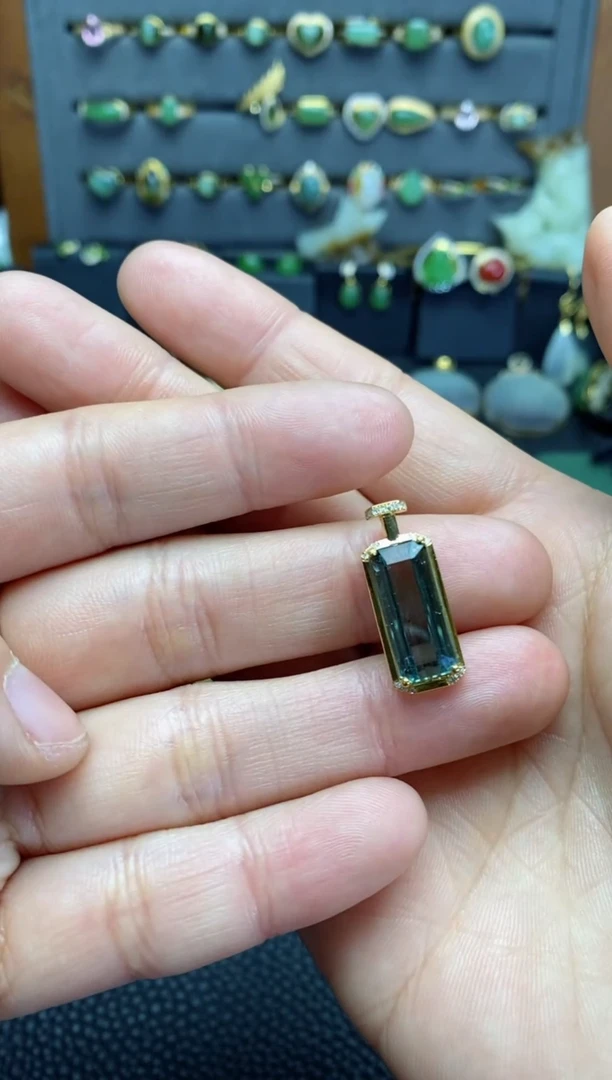 【闪购商品】碧玺吊坠18K金镶嵌吊坠