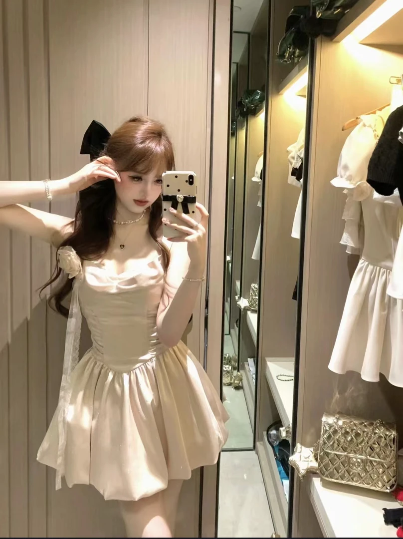 夏季纯欲风缎面吊带连衣裙少女感甜美法式·收腰显瘦辣妹短款裙子