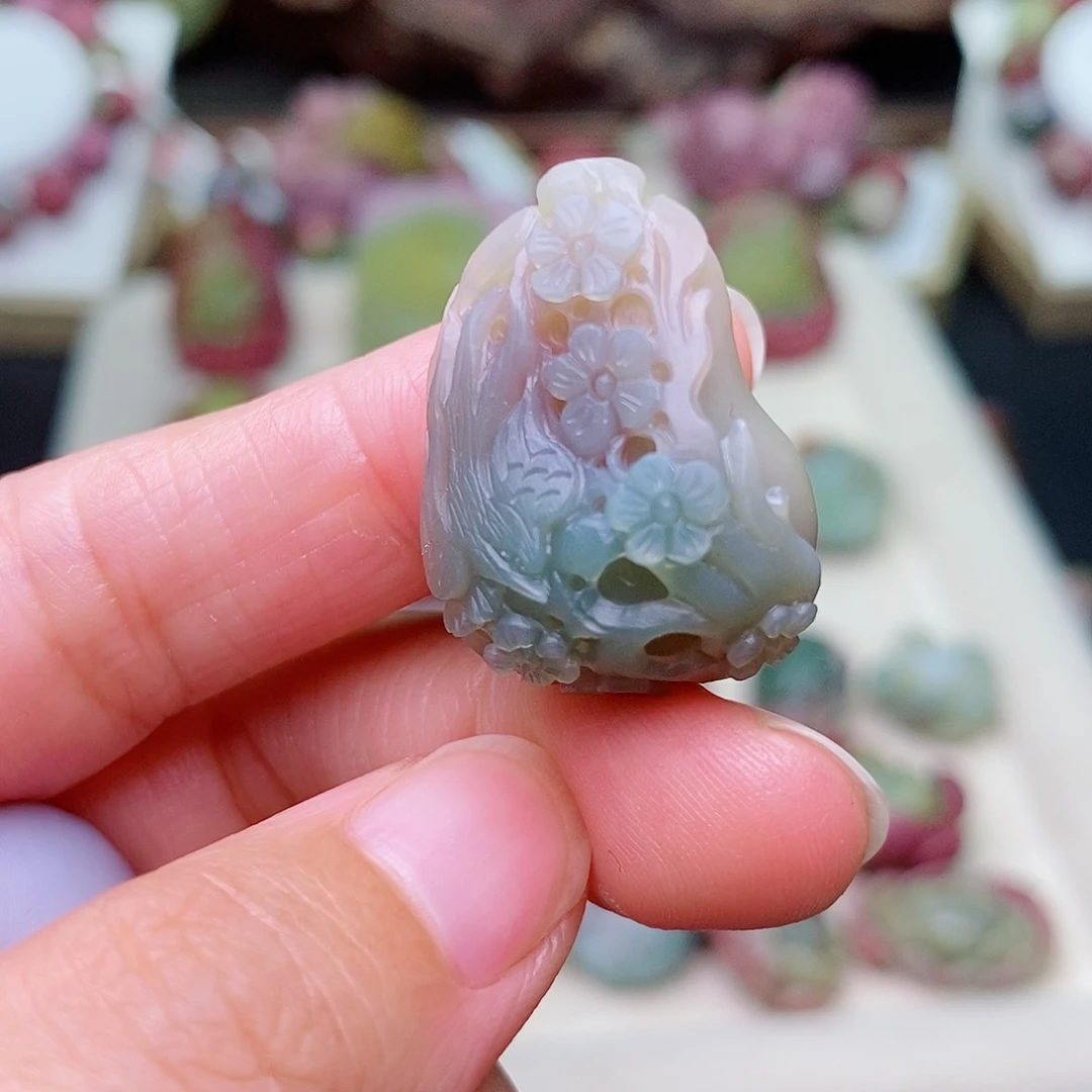 玛瑙/玉髓珠宝奇石未镶嵌怡**乐盐源玛瑙定制