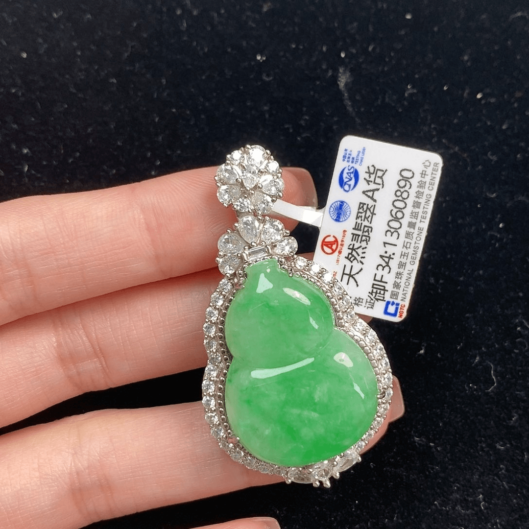 翡翠颈饰银S925镶嵌天然翡翠A货