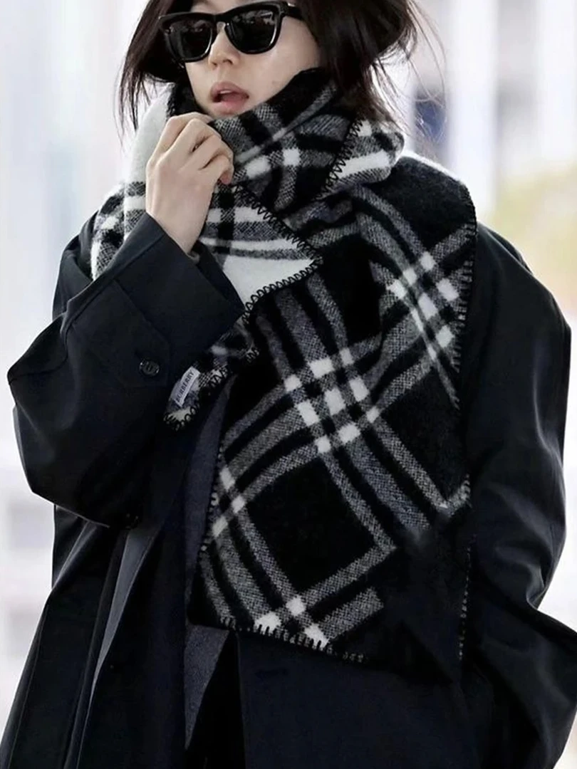 全智贤同款复古锁边格子围巾女秋冬保暖时髦斗篷优雅贵气百搭围脖