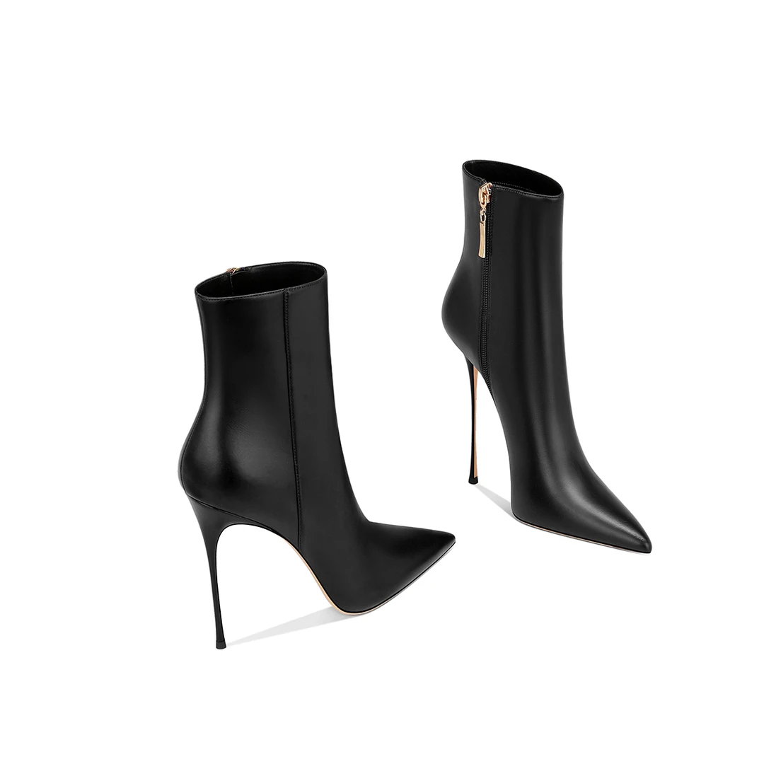 高级感黑色时装靴设计感小众爆款2025秋冬季新款尖头细跟高跟鞋女
