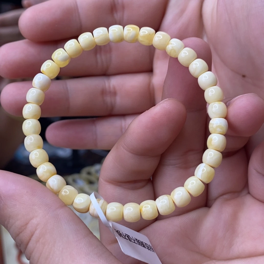 琥珀裸石未镶嵌0000000000000000微瑕