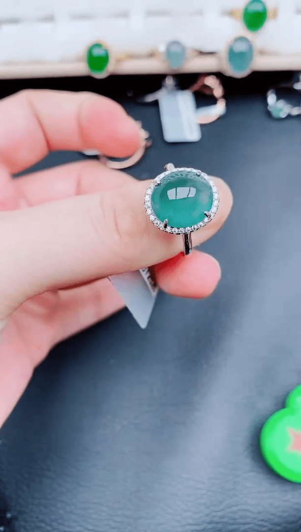 【闪购商品】翡翠戒指银S925镶嵌天然翡翠A货585