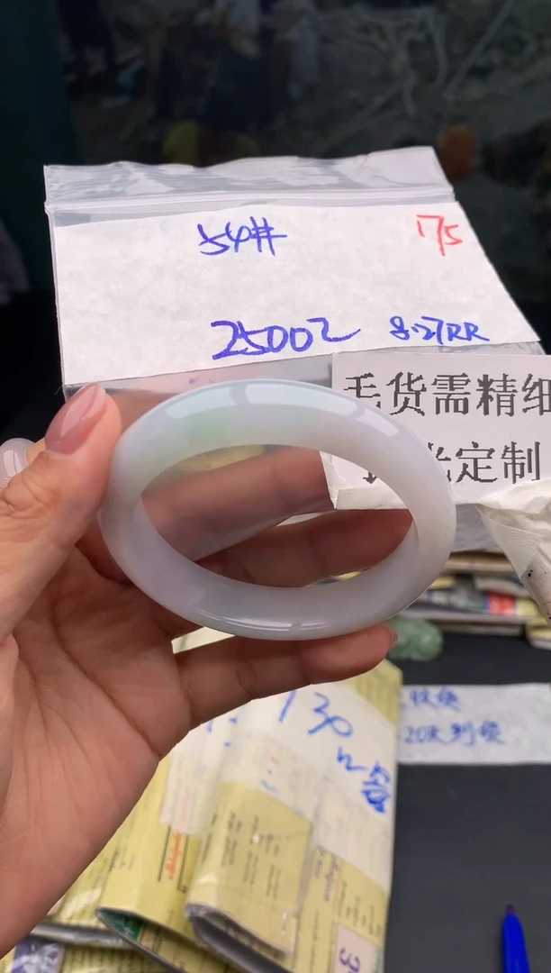 【闪购商品】定制翡翠未镶嵌175毛货需精细抛光多样性1件2500元