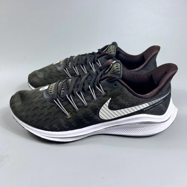 二手正品39码  AIR ZOOM VOMERO 14 男飞线缓震跑步鞋 公价935