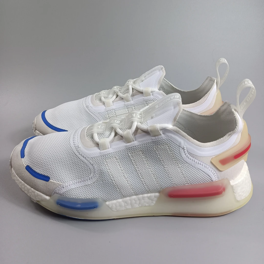 二手鞋正品41码   阿迪达斯 NMD_V3 运动跑步鞋    公价892