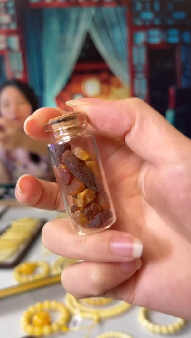 【闪购商品】蜜蜡裸石未镶嵌原石摆件瓶子（多样性发货）