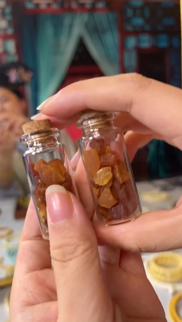 【闪购商品】蜜蜡裸石未镶嵌原石摆件（多样性发货一个）
