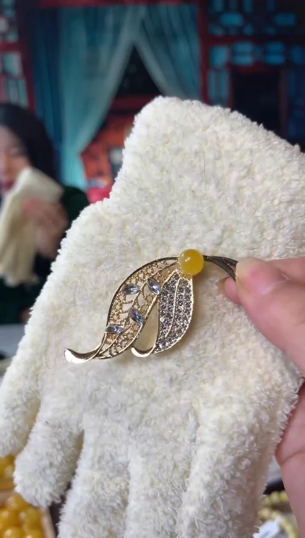 【闪购商品】蜜蜡裸石未镶嵌叶子胸针