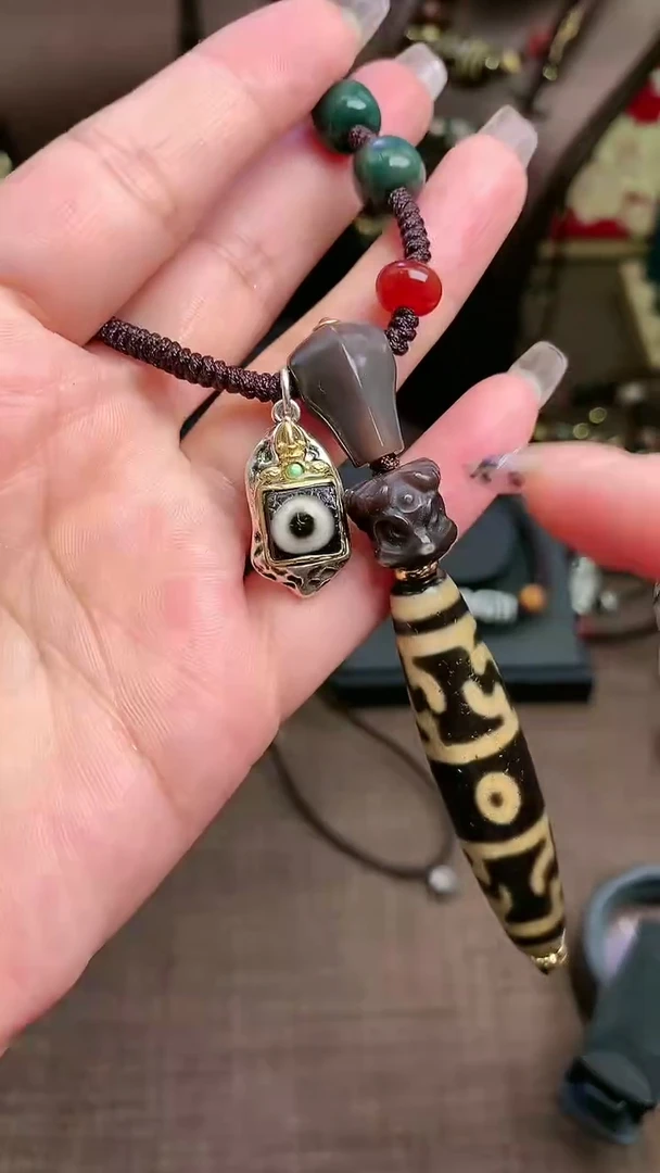 【闪购商品】玛瑙/玉髓1未镶嵌莲师（多样性发货）