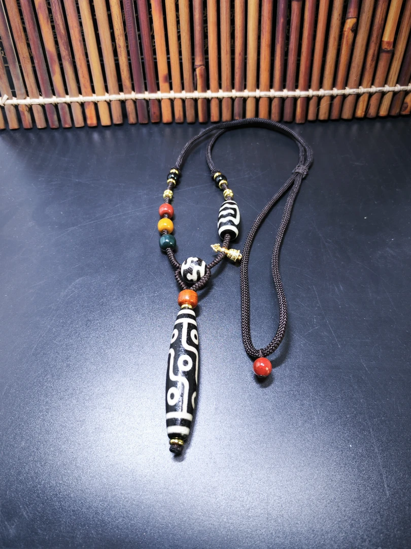 黑白九眼高端项链锁骨链毛衣链大鹏佩珠