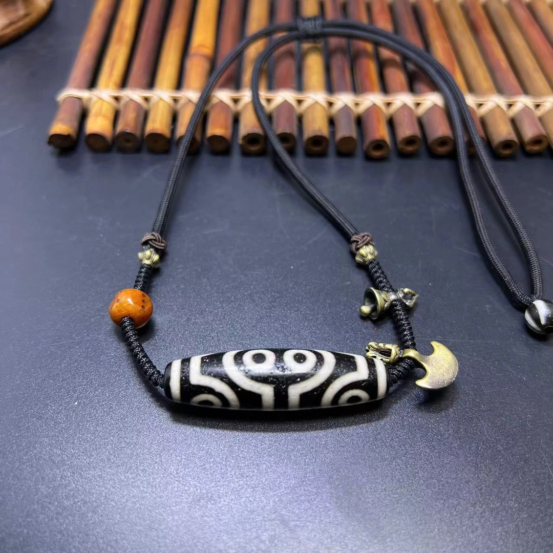 精品玛瑙黑白八眼项链锁骨链吊坠毛衣链