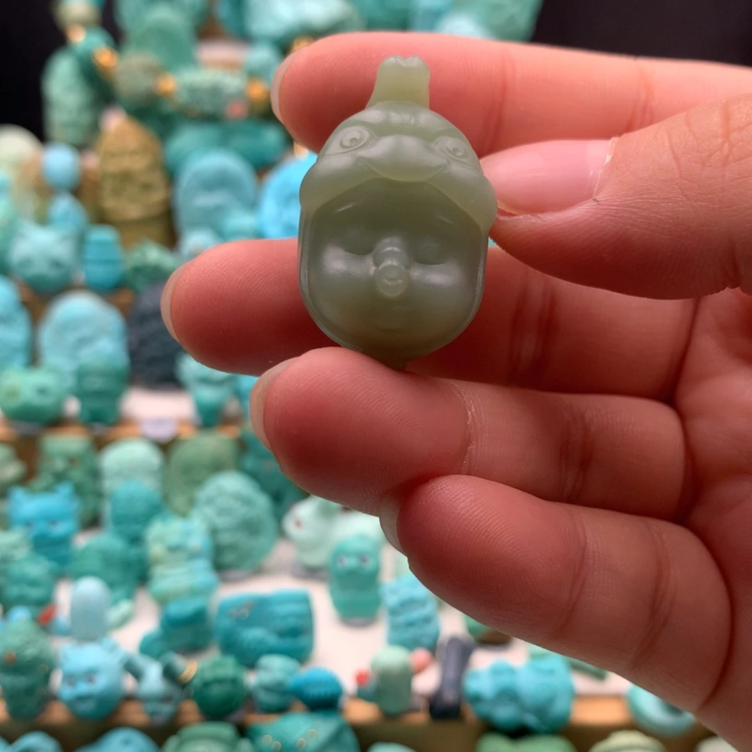 绿松石颈饰未镶嵌M****?