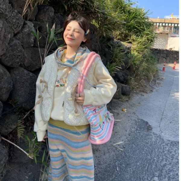 NECY【爱丽丝梦游仙境】段染彩纱毛织拼接连帽抓绒卫衣重工小花刺绣