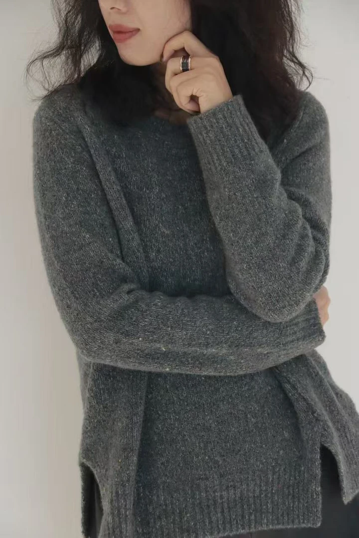 Li Wang/里望2024设计师款 意大利彩点侧边开叉小设计 羊绒毛衣