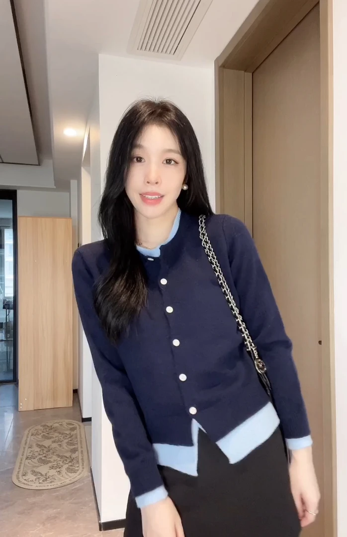 假两件圆领开衫韩系女款气质服装网红小香风拼接秋冬长袖撞色早秋