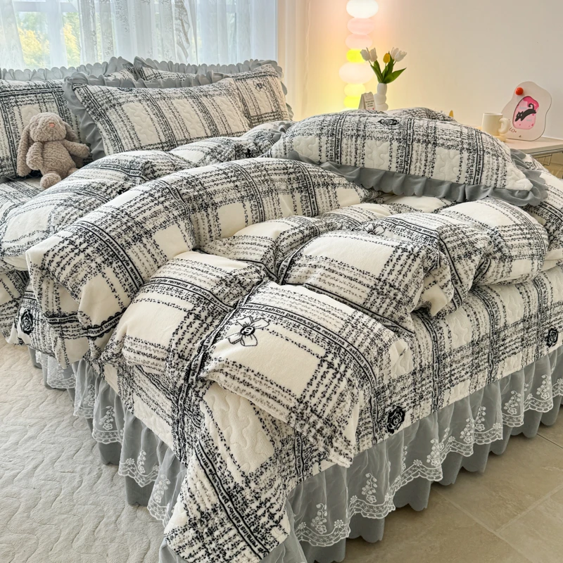 新款床裙牛奶绒床盖四件套加厚柔软抗静电韩版印花花边床盖三件套