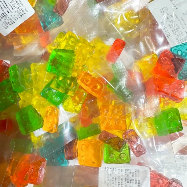 【爆汁10种福利】爆款果汁软糖剥皮葡萄芒果草莓美味酸沙爆浆橡皮糖