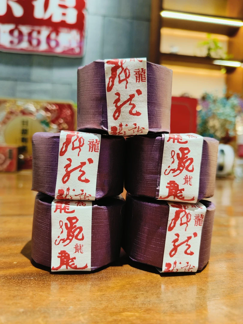 2012年紫龙柱(生茶)