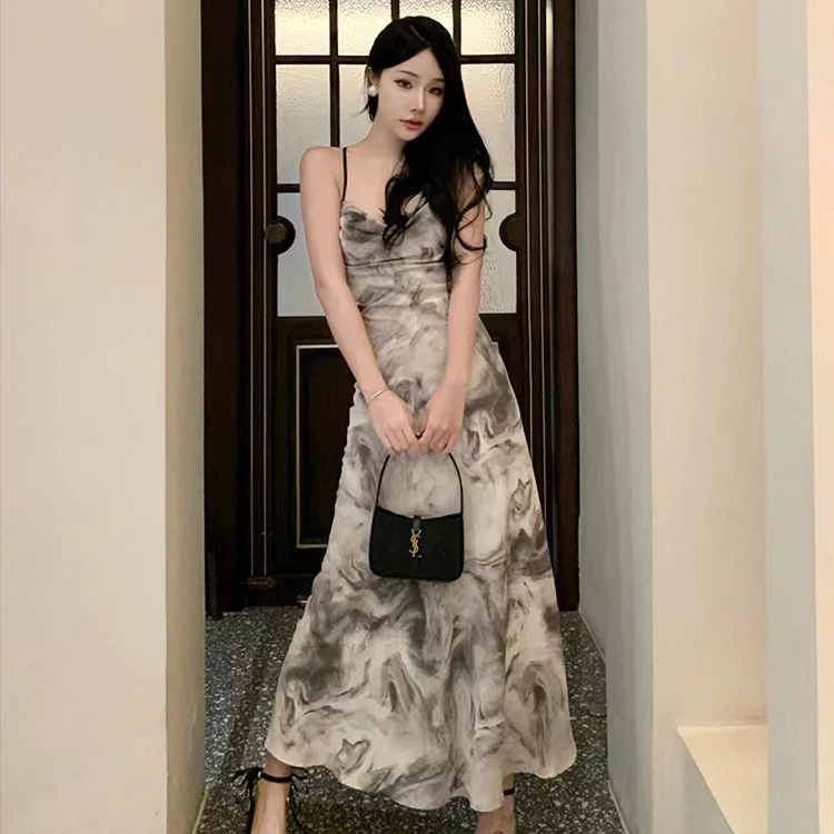 新款！水墨画新中式荡领吊带露背气质长款连衣裙