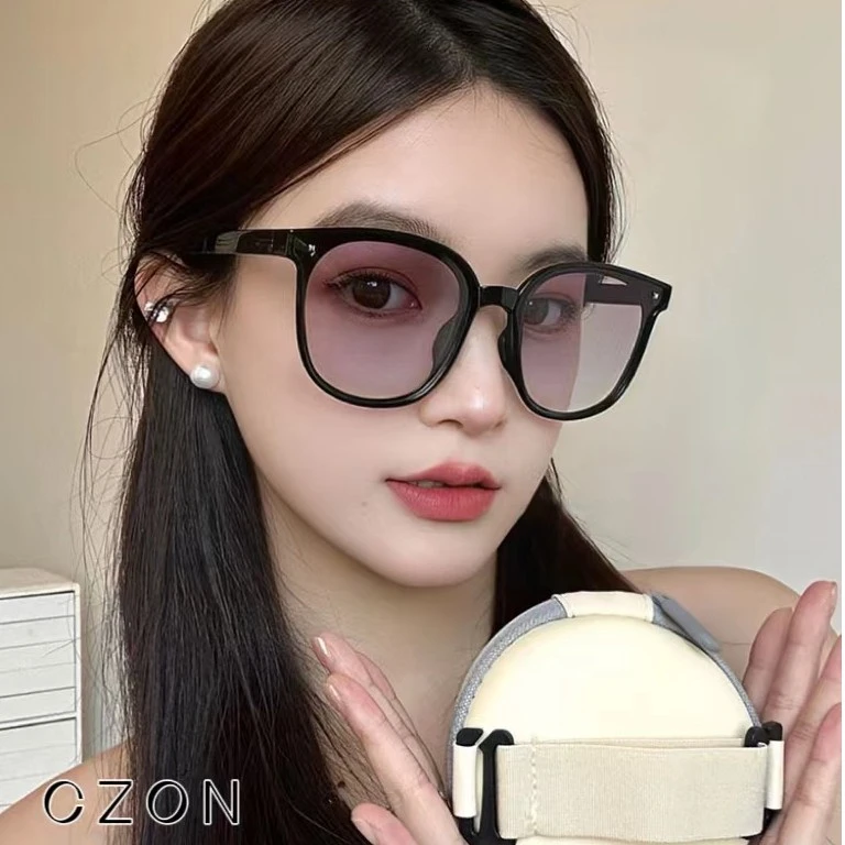 【橙子欧尼品牌】“乌梅紫色”可折叠偏光防紫外线墨镜网红同款气质