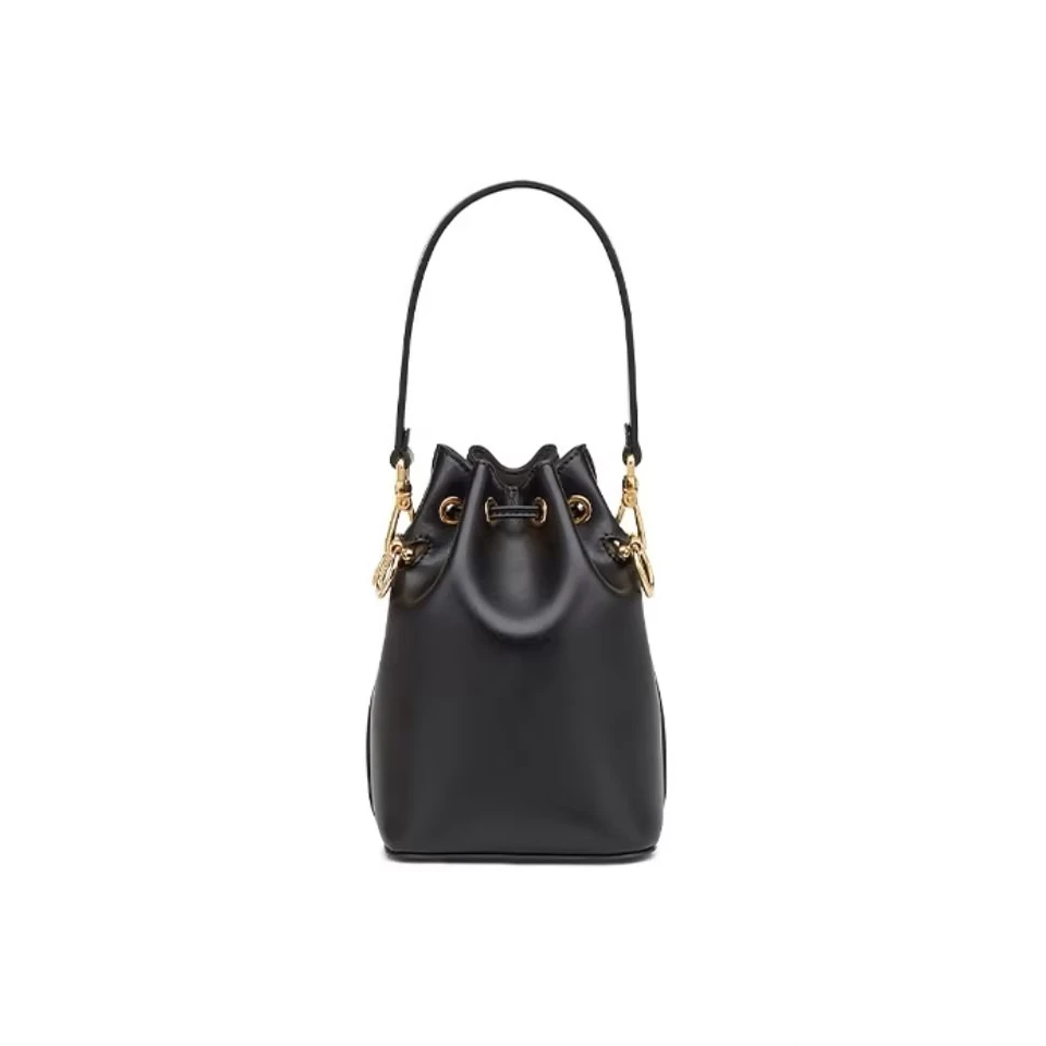 99新 FENDI/芬迪 Fendi黑色全皮水桶经典包 /安琪精选12