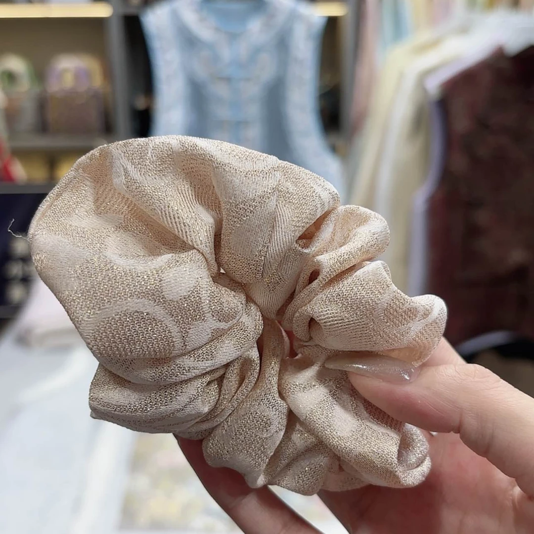 【闪购商品】织绣E****9b h h h hh jj