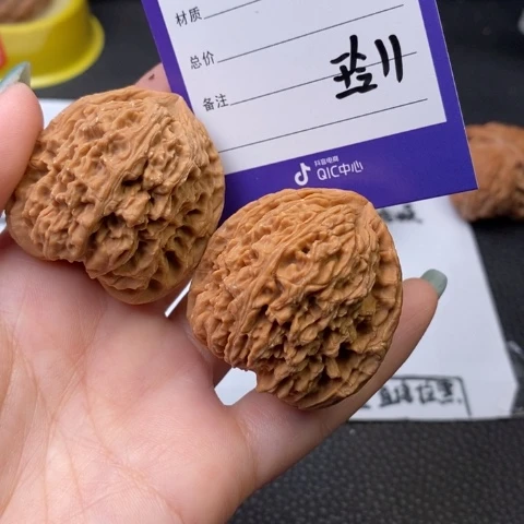 文玩核桃把件用****8文玩核桃把件11