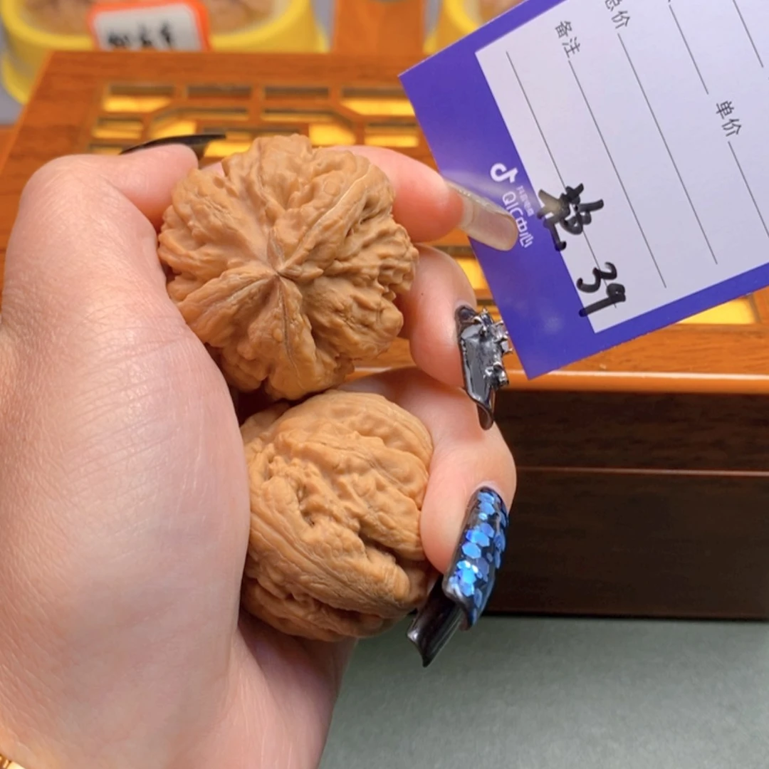 【闪购商品】文玩核桃把件霸***下39文玩