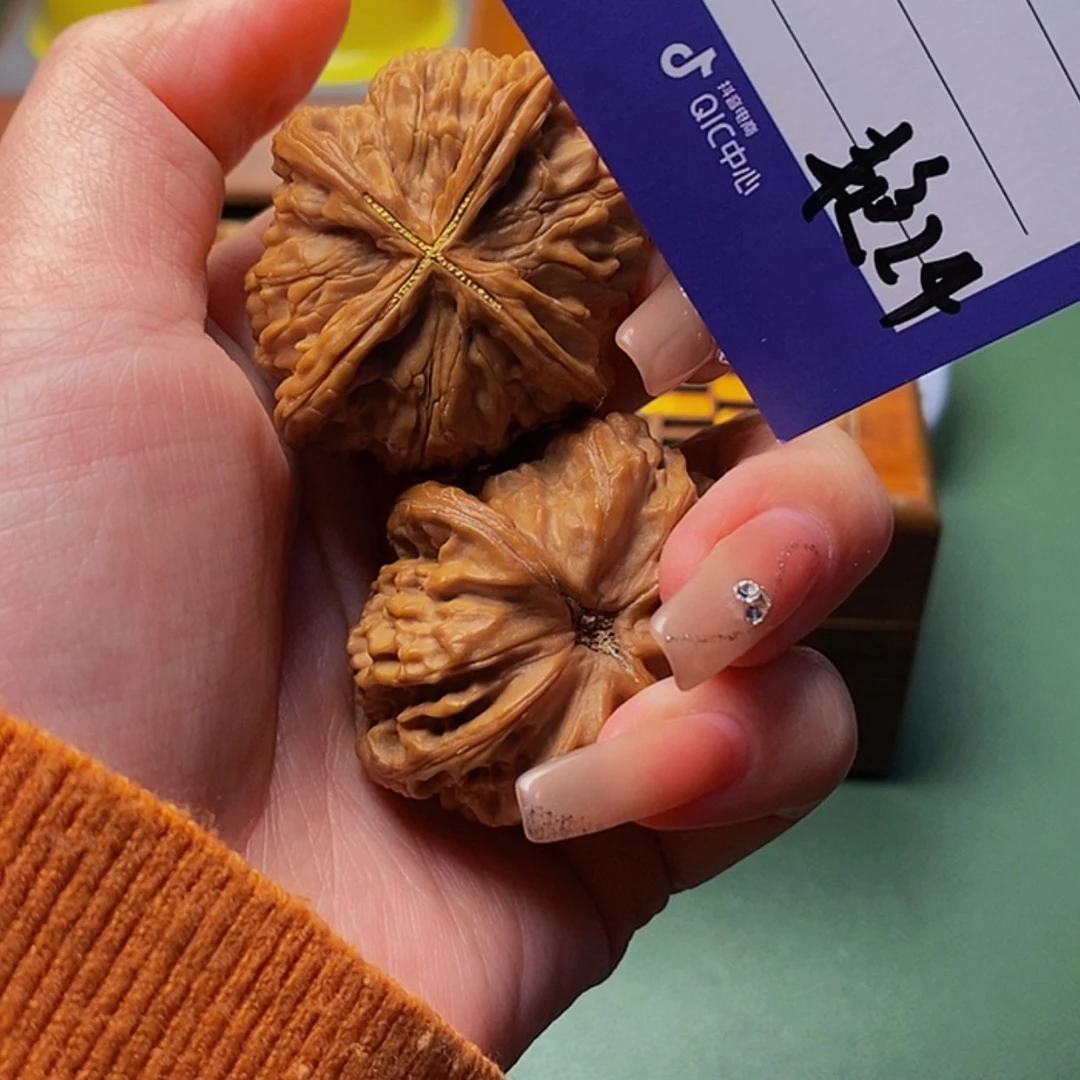 【闪购商品】文玩核桃把件?*来24