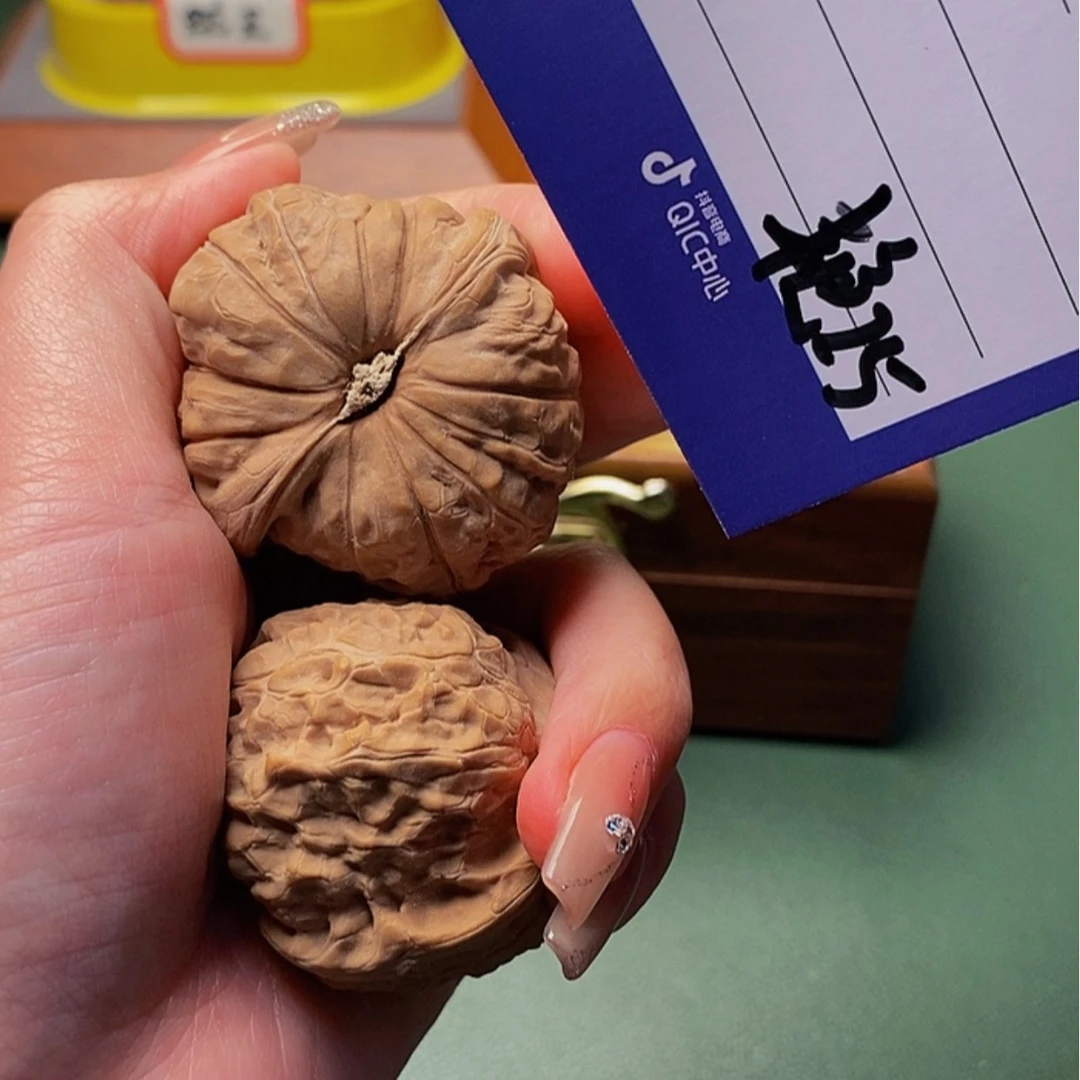 【闪购商品】文玩核桃把件L****e25