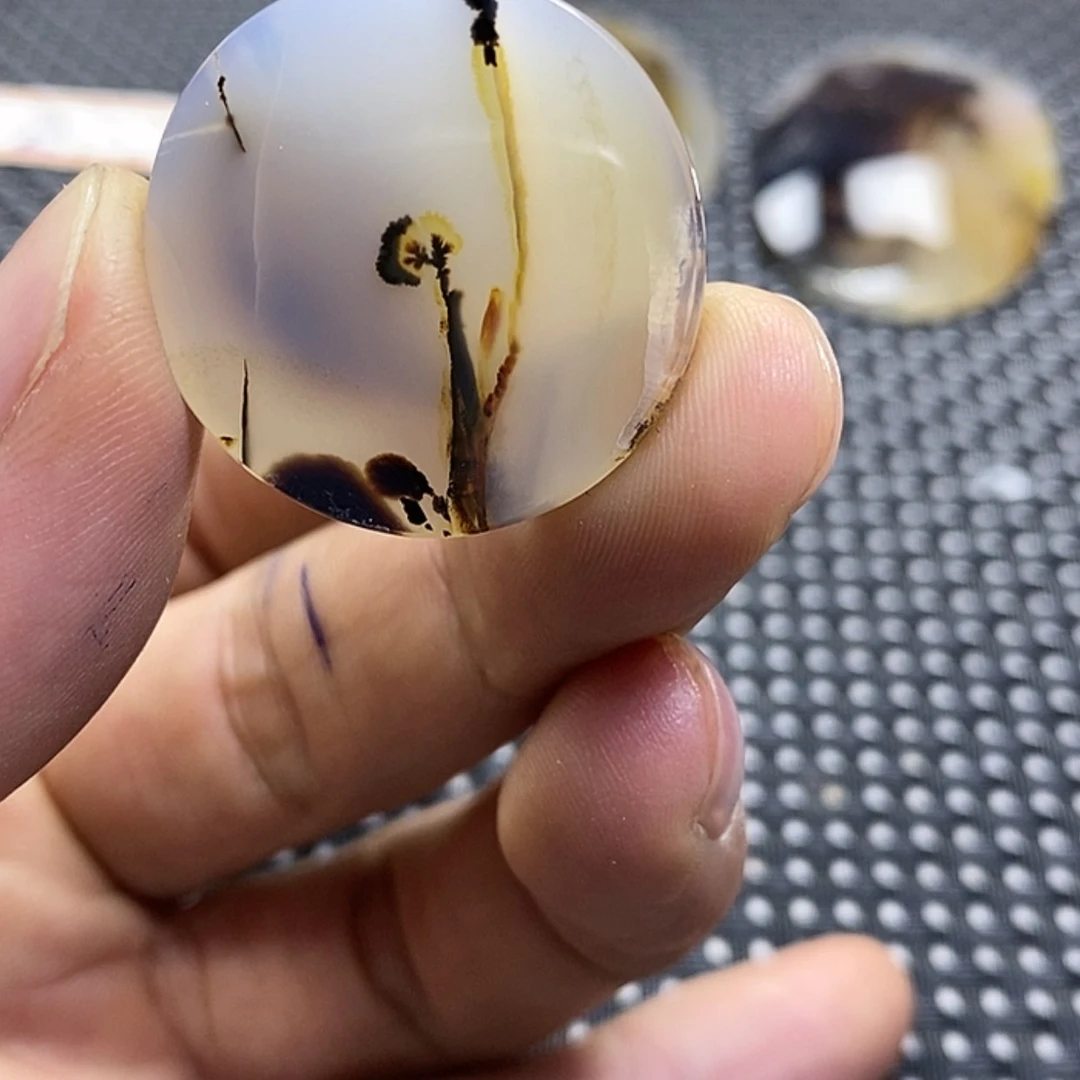 【闪购商品】玛瑙/玉髓珠宝奇石未镶嵌远***山