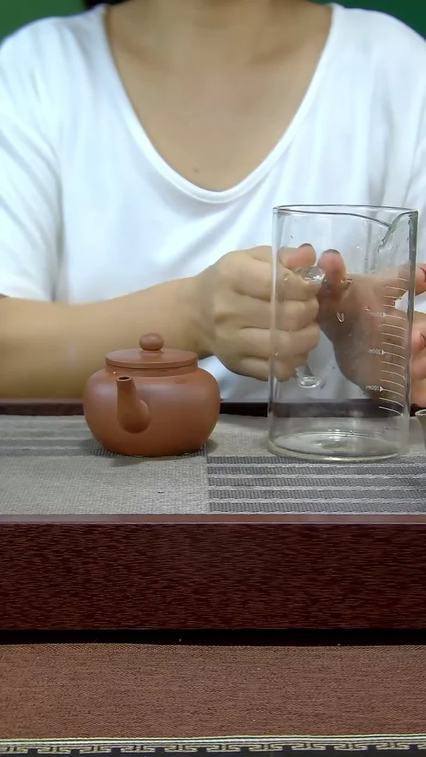 【闪购商品】紫砂茶壶红皮龙平盖莲子130cc