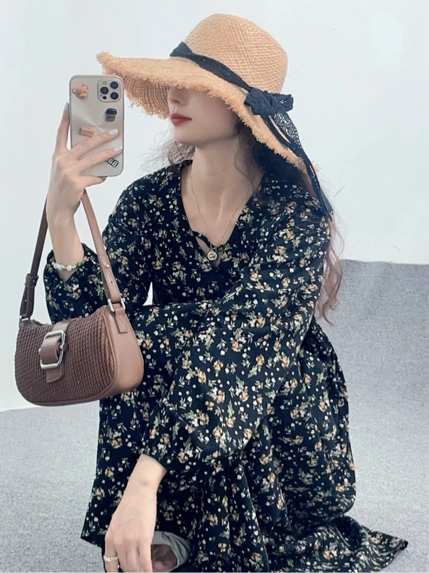 优雅V领碎花宽松连衣裙长袖泡泡袖