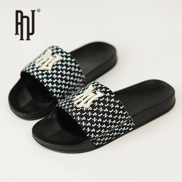 PNJ网红爆款情侣休闲潮流软底一字拖时尚百搭外穿沙滩黑白凉拖鞋
