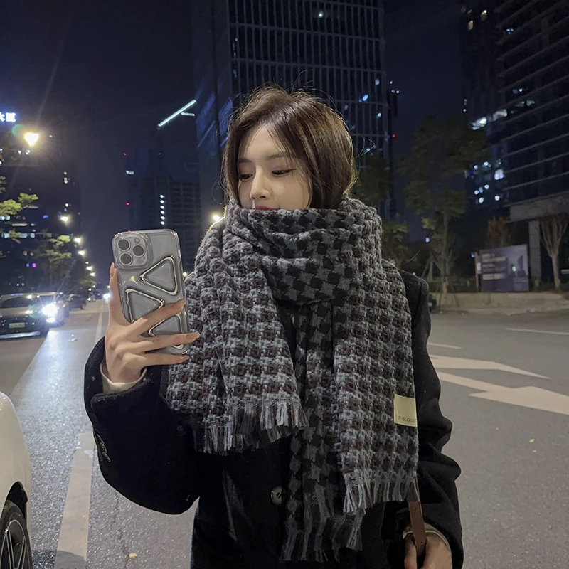 软糯菱形小格子ins围巾女冬季2023新款韩版百搭学生披肩保暖围脖