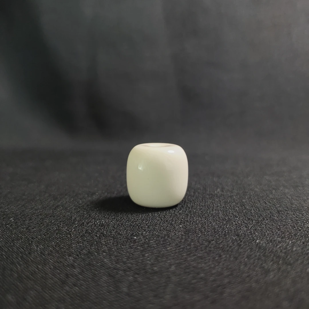 B111315 只做天然猛犸牙 墩子 直径18x对孔17mm