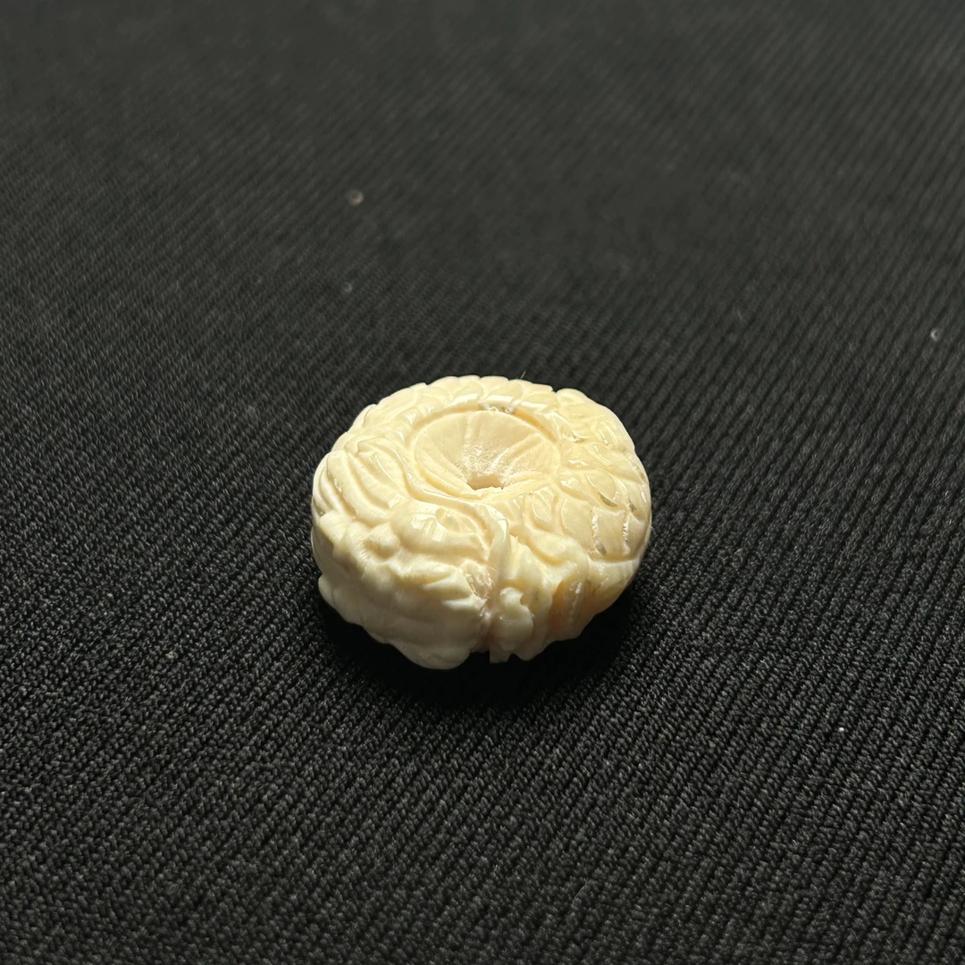 P057苏工龙平安扣子约21+*10毫米 精工正品天然冰料猛犸文玩配珠