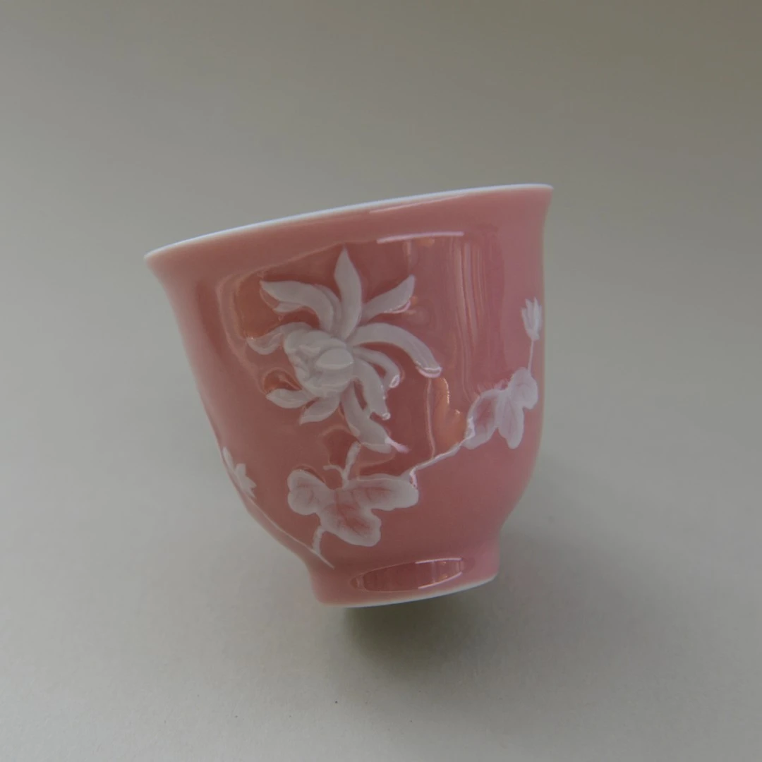 景德镇柴窑柴烧外单色釉樱花粉堆白雕刻鲜花主人杯茶杯