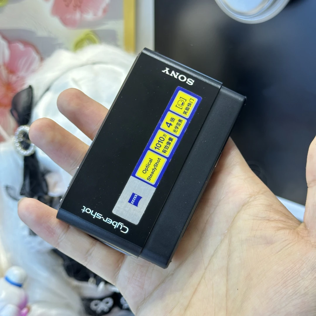 9新 Sony/索尼 索尼t77色彩感好网红机适合人像带配件