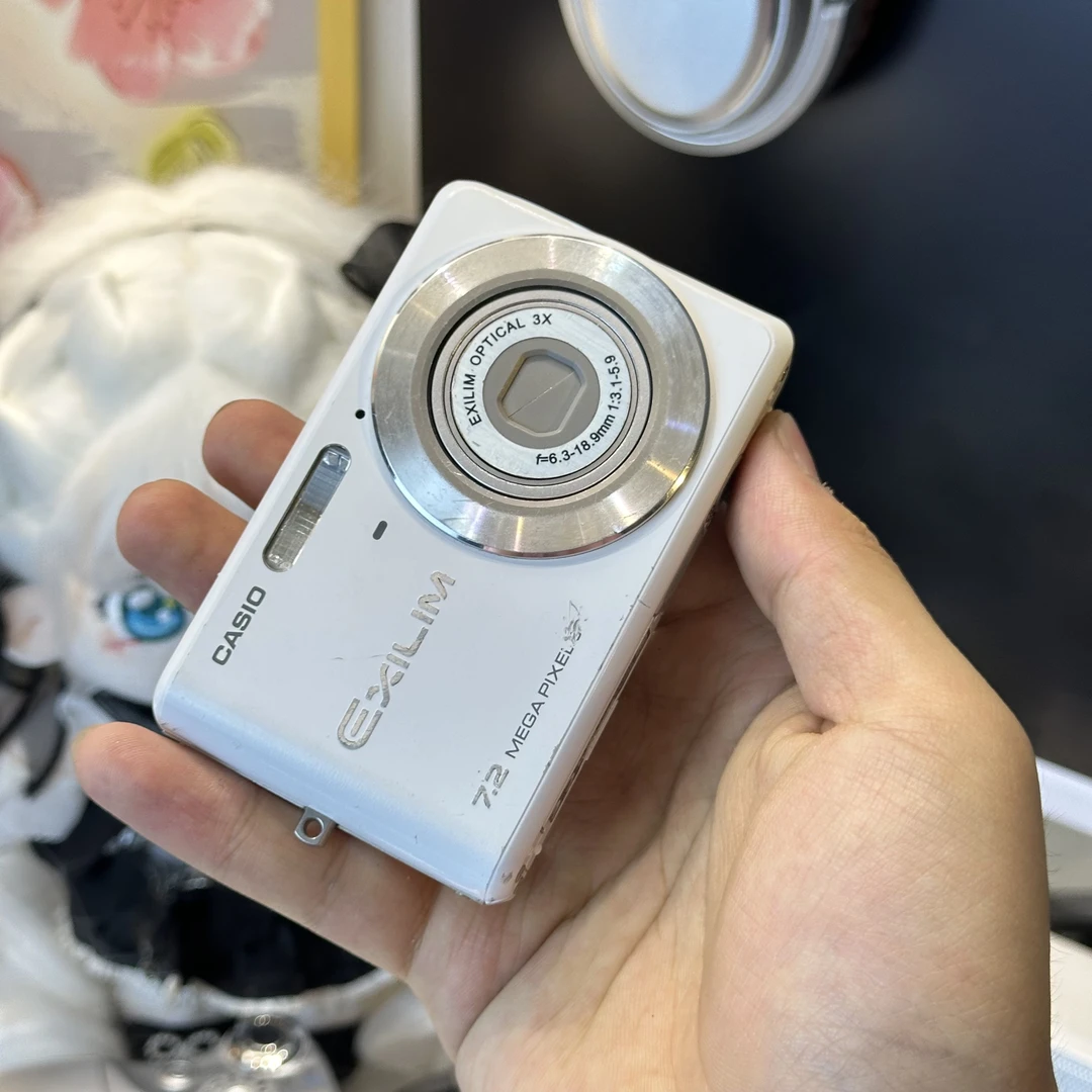 9新 Casio/卡西欧 卡西欧z77冷白皮柔焦带配件适合新手