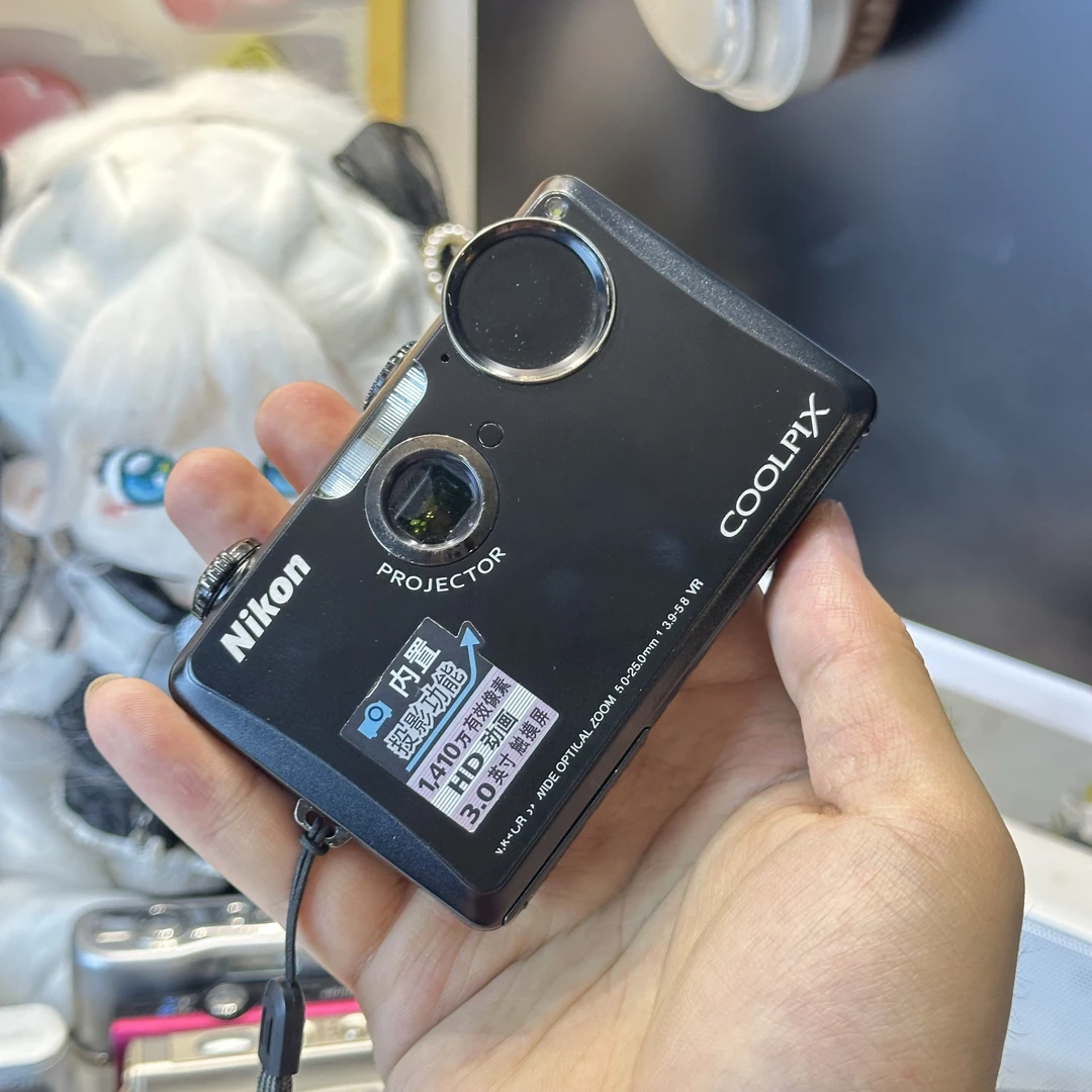 9新 Nikon/尼康 尼康s1000 有投影功能1200万像素色彩感好带配件