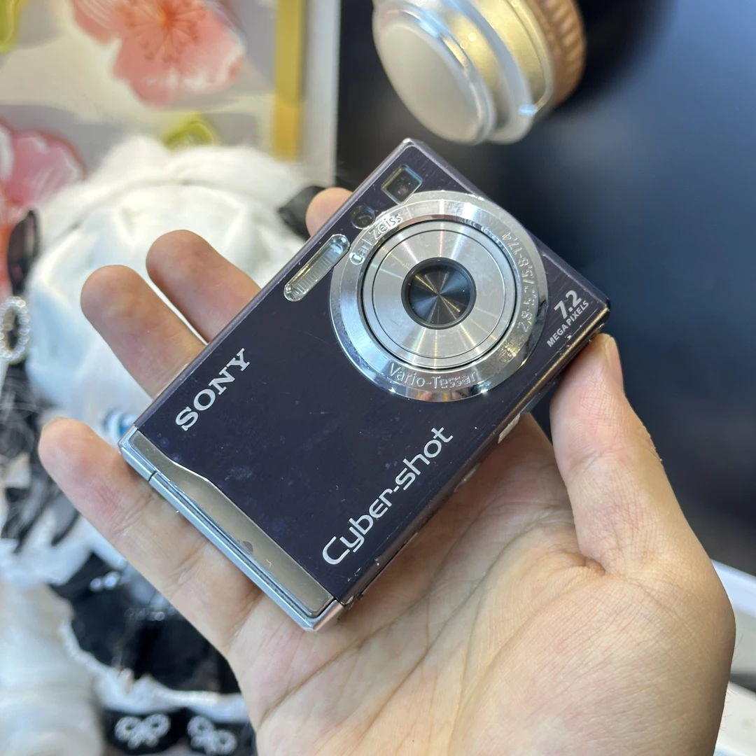9新 Sony/索尼 索尼w80胶片感色彩感好方块机带配件