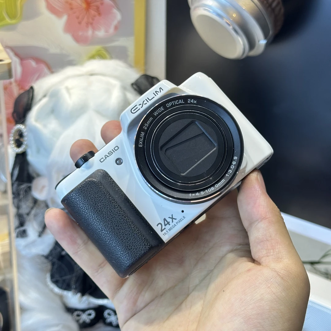 9新 Casio/卡西欧 卡西欧h50奶白色小长焦 1600万像素带配件